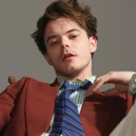 The discreet magnetism of Charlie Heaton