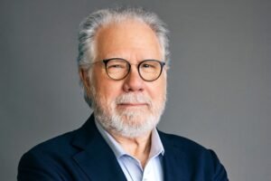 John Larroquette en evento televisivo