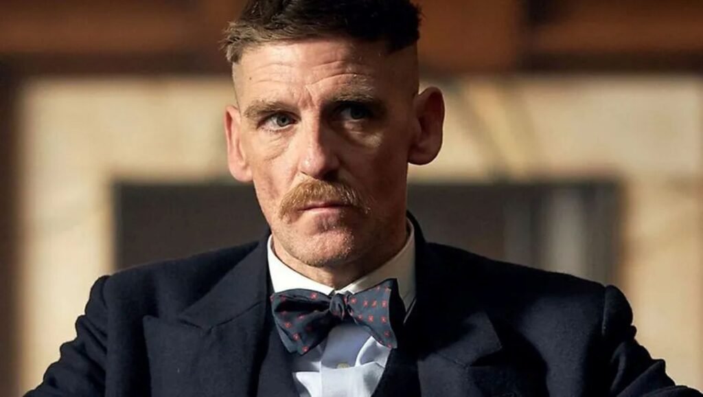 Paul Anderson como Arthur Shelby
