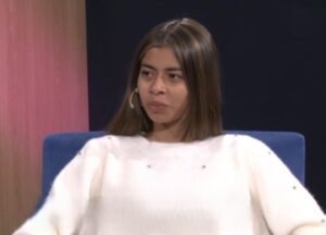 Mía Belastegui y su libro Colegio de Espinas