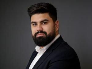 Fabián Horacio Fernández, comunicador y director de prensa de YPF